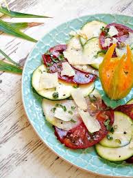 Gefullte Zucchiniblute Sommergemuse Carpaccio Rezept Zucchini Bluten Rezepte Gefullte Zucchinibluten