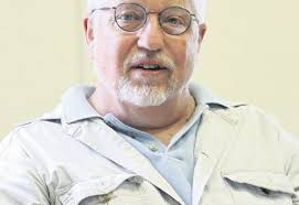 Editan nueva novela policial del escritor Dan Simmons