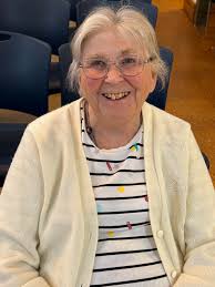 Barbara's ready for the 10.45am service to begin already!! 😀😀😀