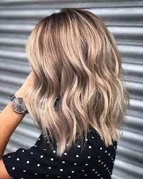 25 Wavy Lob Hairstyle Looks That Never Go Out Of Fashion Belletag Hair Styles Lob Hairstyle Long Bob Haircuts