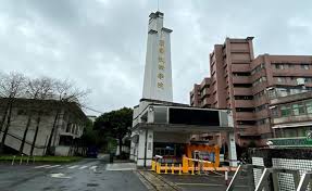 蘭陽技術學院宣布 110 學年度起停招，教育部表示，已要求董事會再捐資新台幣 3500 萬元，學校規劃持續辦學到舊生畢業。蘭陽技術學院董事會今天表示，目前在財務方面零負債，教職員工未曾欠薪，財務健全，營運正常，但受到少子女化影響、校地處偏鄉，永續辦學在未來仍有難以克服因素，決定. Udangxy9r2esjm