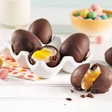 Contrairement A Ce Que Certains Pourraient Penser Faire Ses Propres Oeufs Cadbury C Est Loin D Etre Complique Puisque Du Chocolat Noir Est Food Recipes Eat