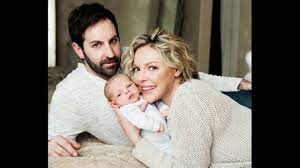 Katherine heigl and her husband, josh kelley, adore their three kids, naleigh, adalaide and joshua, and the actress' cutest family photos are proof of that. Actress Katherine Heigl And Her Husband Singer Josh Kelley And Children Youtube
