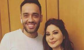 اسمع وحمل اغنية علامة استفهام من اغاني رامي جمال مجانا عبر موقع اغاني سمعنا. Ramy Gamal Announce His Vitiligo Condition Thinking Of Retiring Egypttoday