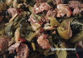 Sayur asin itu kalau di pasar ada 2 macam, yg asem dan yg gak asem,…» Resep Sayur Asin Cah Sapi Yang Luar Biasa