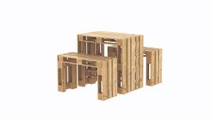 Es gibt zwar wohnzimmer, in denen er keine verwendung findet, aber. Palettentisch Bauen Kreative Ideen Und Tipps Obi