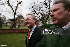 170 Bank Employee On Phone Stock Photos, High-Res Pictures, and Images