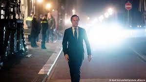 Klaas blijft fractievoorzitter tot en met de verkiezingen in maart 2021. Dutch Elections How Covid 19 Salvaged Mark Rutte S Bid Amid Scandal Europe News And Current Affairs From Around The Continent Dw 14 03 2021