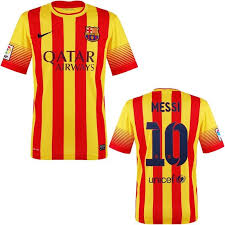 Hij tekende in 2017 een contract voor vier seizoenen met een jaarsalaris van meer dan 100 miljoen euro. Messi Jersey Barcelona Youth And Boys Sizes