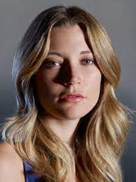 Aynı zamanda televizyonda yayınlanan the event serisiyle ismini bir üst basamağa taşıyabilmiştir. Sarah Roemer Allocine