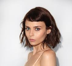 Alexandra Krosney's Instagram, Twitter & Facebook