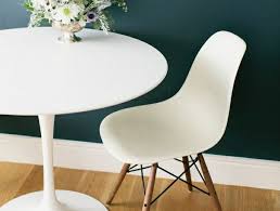 Une Table Tulipe Pour Votre Interieur Moderne Table Tulipe Table Ronde Ikea Idee Salle A Manger