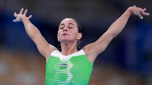 今年 46 歲的烏茲別克體操選手丘索維金娜（oksana chusovitina）在比完 2020 東京奧運後正式退役，雖然無緣晉級決賽，但她的運動家精神仍是令人敬佩。這是她第 8 度登上奧運舞台，在東京奧運獻上最後一躍，難以想像的是她在體壇勇闖 30 年。 Tdpiupwlnhh M