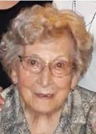 Natalie Maes's Instagram, Twitter & Facebook