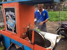 Tentu rasanya akan sedikit berbeda. Dari Jualan Mie Ayam Anak Saya Sarjana Tahun Depan Naik Haji Lifestyle Fimela Com