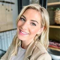 Deidre LeBlanc's Instagram, Twitter & Facebook