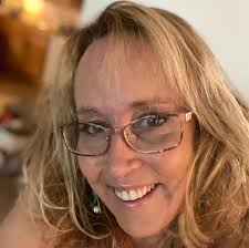 Where do you WIN cool stuff? BENNINGTON BLOTTER New year, new contest! To  be entered to win! 1) Invite 20 of your friends to Bennington Blotter 2)  Share this post to your