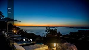 Más de 12 oficinas de alquiler abiertas en toda la isla y 30 años de experiencia garantizan la mejor calidad y servicio, combinando los mejores. Las Mejores Villas De Alquiler En Ibiza Casas Rurales Y Chalets Solo Ibiza