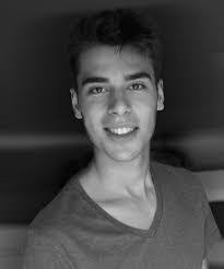 Aaron Siebert's Instagram, Twitter & Facebook