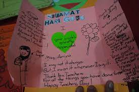 Ucapkan terima kasih pada guru yang berjasa besar bagimu, misalnya dengan mengirimkan puisi. Kad Hari Guru Yang Tacing Dari My Akid Enchanted Life Begins