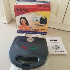 Toaster atau pemanggang roti adalah salah satu peralatan yang mampu meringankan pekerjaan dapur kita. New Kirin Sandwich Toaster Maker Pemanggang Roti Kitchen Appliances Di Carousell