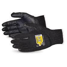 The 10 Best Cut Resistant Gloves For Safer Slicing And