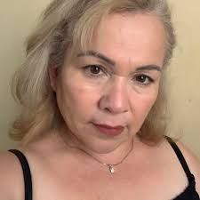 Hoy me encontré con estas campanas de vientos sobre la Lopez Rayón y Rio  Fuerte (frente a capítulo uno). Platicando con el señor me dijo que  normalmente se pone martes y miércoles