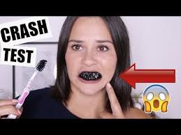 Le charbon végétal actif est une substance ayant l'apparence d'une poudre noire qui est issue d'un double procédé de chauffe appelé carbonisation ou calcination. Le Charbon Pour Blanchir Les Dents A Fuir De Toute Urgence Fail Youtube