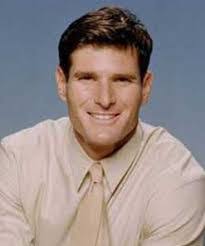 Craig Macfarlane's Instagram, Twitter & Facebook