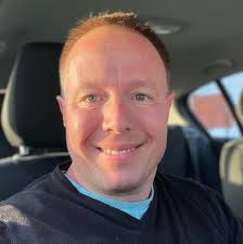 Ever wish you could be in two places at once? Yeah… I finally figured it  out. I cloned myself. My AI clone stars in my videos, brings in clients,  and never complains