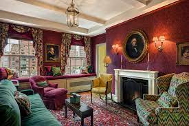 Create stunning victorian interior design of class and elegance for your home, beauty salon/spa in singapore. Victorian House Style An Architectural And Interior Design Youramazingplaces Com