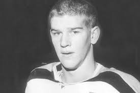 Young Bobby Orr gives great display for admiring group from Parry Sound