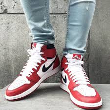 Air Jordan 1 Retro High Og Chicago White And Black Varsity Red Instagram Photo By Gianni May 28 2016 At 8 03pm Utc Womens Basketball Shoes Air Jordans Sneakers