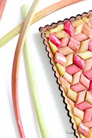 C Est La Saison De La Rhubarbe Essayez Ma Recette De Tarte C Est L Adopter Recette Tarte Rhubarbe Rhubarbe Rubarbe Recette