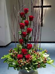 1000 Ideas About Rose Arrangements Church Flower Arrangements Basket Flower Arrangements Christmas Flower Arrangements