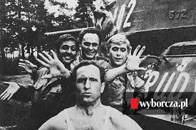 Konrad nałęcki, andrzej czekalski scenariusz: Niezniszczalni Pancerni