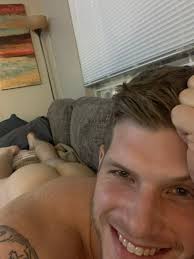 TW Pornstars - 2 pic. AlwaysErotic (Onlyfans NO PPV!)🔥🔥. Twitter. Who  wanna take a selfie with me? 👀. 4:42 AM - 5 Jan 2023