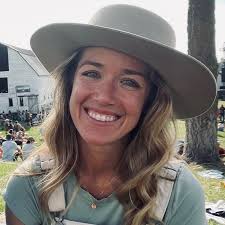 Brandi Bohn's Instagram, Twitter & Facebook