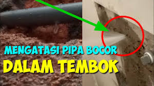 Video ini menampilkan cara terbaik dalam menangani dinding rumah yang mengalami rusak parah akibat cara menambal lubang tembok dengan compound www.klikglodok.com/perkakas/. Mengatasi Pipa Bocor Dalam Dinding Cara Menyambung Pipanya Youtube