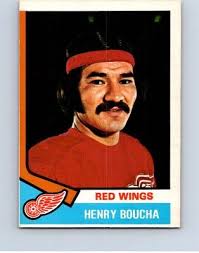 VINTAGE HOCKEY CARD OPC 1974 DETROIT RED WINGS HENRY BOUCHA NO389