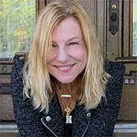 Yvette Hastings's Instagram, Twitter & Facebook