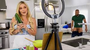 ▷ Kali Roses in Todays Special Is Stuffed Kali | Free video from Brazzers