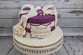 Döschen, 60 stück, durchmesser 4 cm. Torte Zum 60 Geburtstag In Purple Und Weiss Brigittes Tortendesign