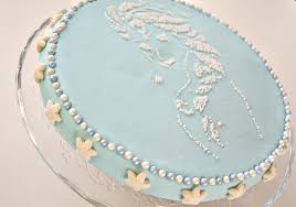 J'ai tout de même acheté un disque azyme reine des neiges et des empreintes. Tuto Gateau D Anniversaire Reine Des Neiges Facile Mum To Be Party