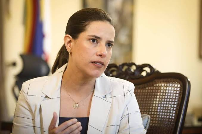 Raquel Lyra reforça autonomia do PSD em PE e amplia acenos a Lula | Vero  Notícias