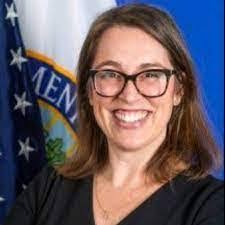 Leslie Ponder's Instagram, Twitter & Facebook