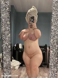 Sassyholly Nude - Nsfw Photos