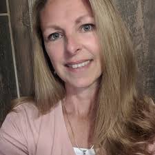 Can dogs be fed ground rabbit as an alternative to chicken and turkey?