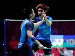 Kiprah pasangan aaron/soh bermula dari kejuaraan dunia junior 2016, di mana langkah mereka terhenti di babak keempat. Aaron Chia Soh Wooi Yik Off To A Flyer At All England Asia Newsday