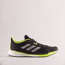 Mit schuhen von adidas erhältst du gleichzeitig optimalen grip und tragekomfort. Laufschuhe Supernova Unite Herren Schwarz Gelb Adidas Decathlon